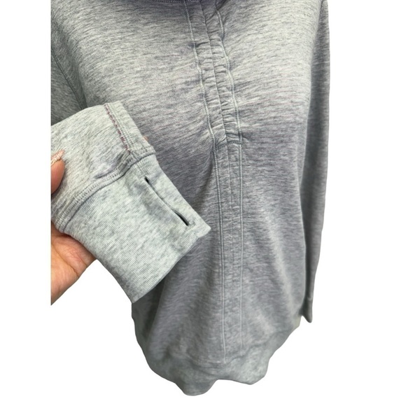 Lululemon In a Cinch Long Sleeve Grey Reversible Pullover Top Size S - Picture 5 of 12